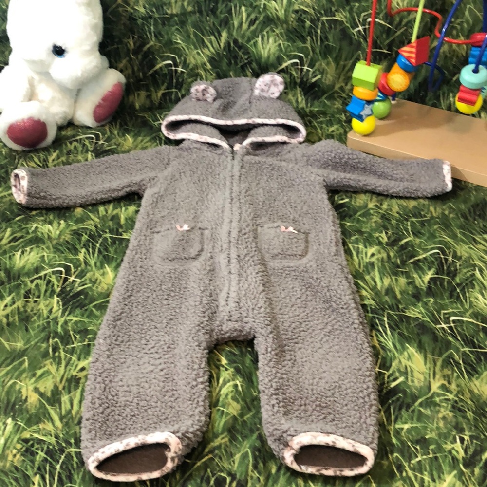 Baby Fuzzy Full Length Romper w/ Ears size 6M